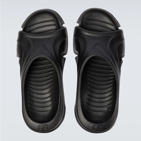 Balenciaga - Picture 3 of 5